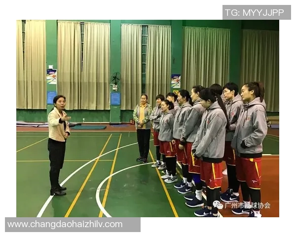 广州篮球队比赛经验解析:从战术到心理素质的全面剖析与总结 广州篮球队比赛经验解析:从战术到心理素质的全面剖析与总结
