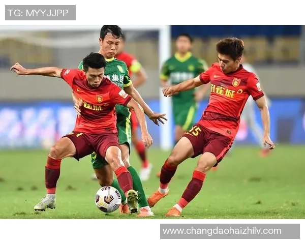 广州足球队以81分稳居挑战赛积分榜首位争冠形势乐观 广州足球队以81分稳居挑战赛积分榜首位争冠形势乐观