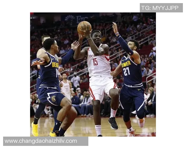 深圳羽毛球队包夹战术革新助力竞技水平提升的深度探讨 深圳羽毛球队包夹战术革新助力竞技水平提升的深度探讨